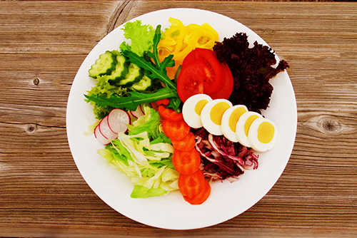 Salat mit Ei